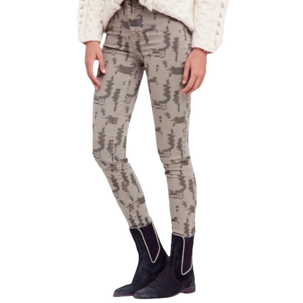 Free People Women Size 26 green  Long and Lean edgy Camo Skinny Denim Jeans